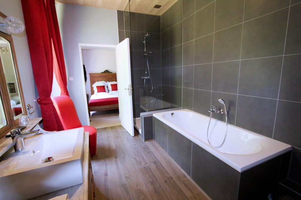 Chateau De L Aviette - Rancennes Bed and breakfast Givet
