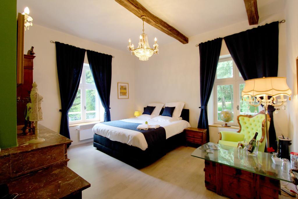 Bed and breakfast Chateau De L Aviette - Rancennes