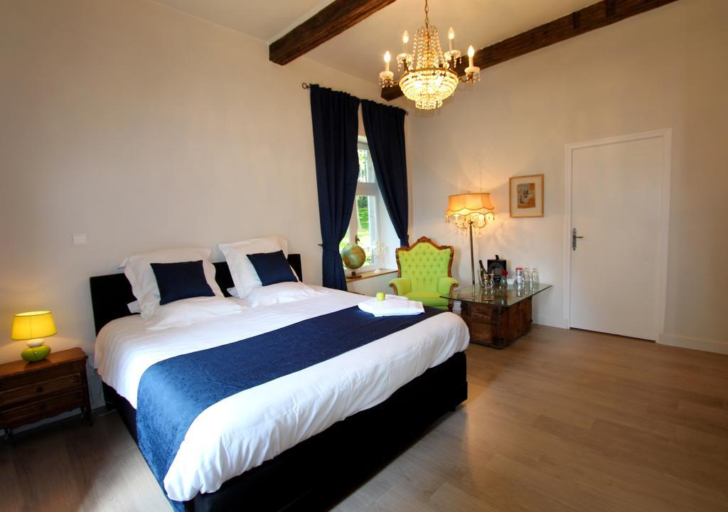 Bed & Breakfast Chateau De L Aviette - Rancennes 3*